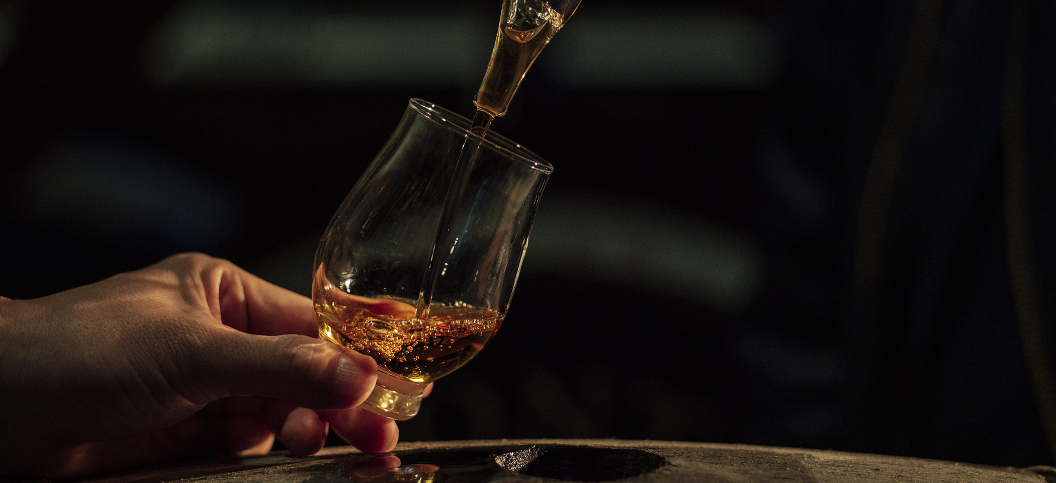 SINGLE CASK STRENGTH JAPANESE WHISKY 御岳